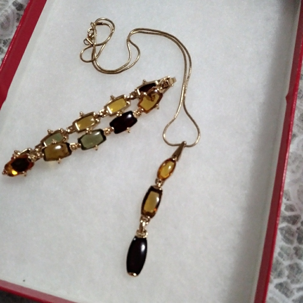 Necklace & bracelet set